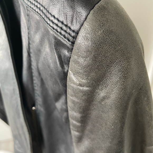 COPY - ***Fundraiser*** Black + brown Danier jacket bundle - donation receipt - Picture 8 of 9